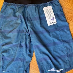Men’s Lululemon workout shorts in size M
